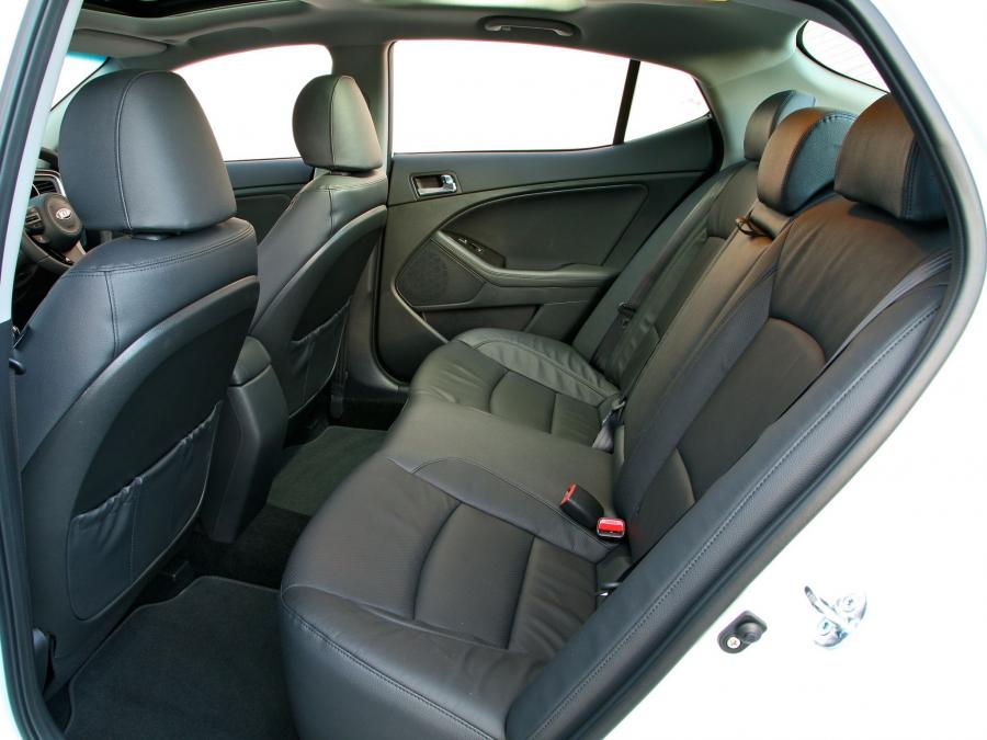  Kia Optima EcoDynamics 2014 года  (UK) (фото 14 из 22)